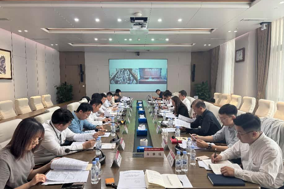 ef4b5398a3664af19a665ebcf6122106