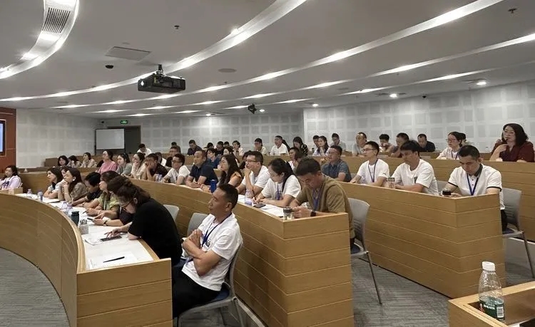 d681db9439cf4f44b297676688cde114