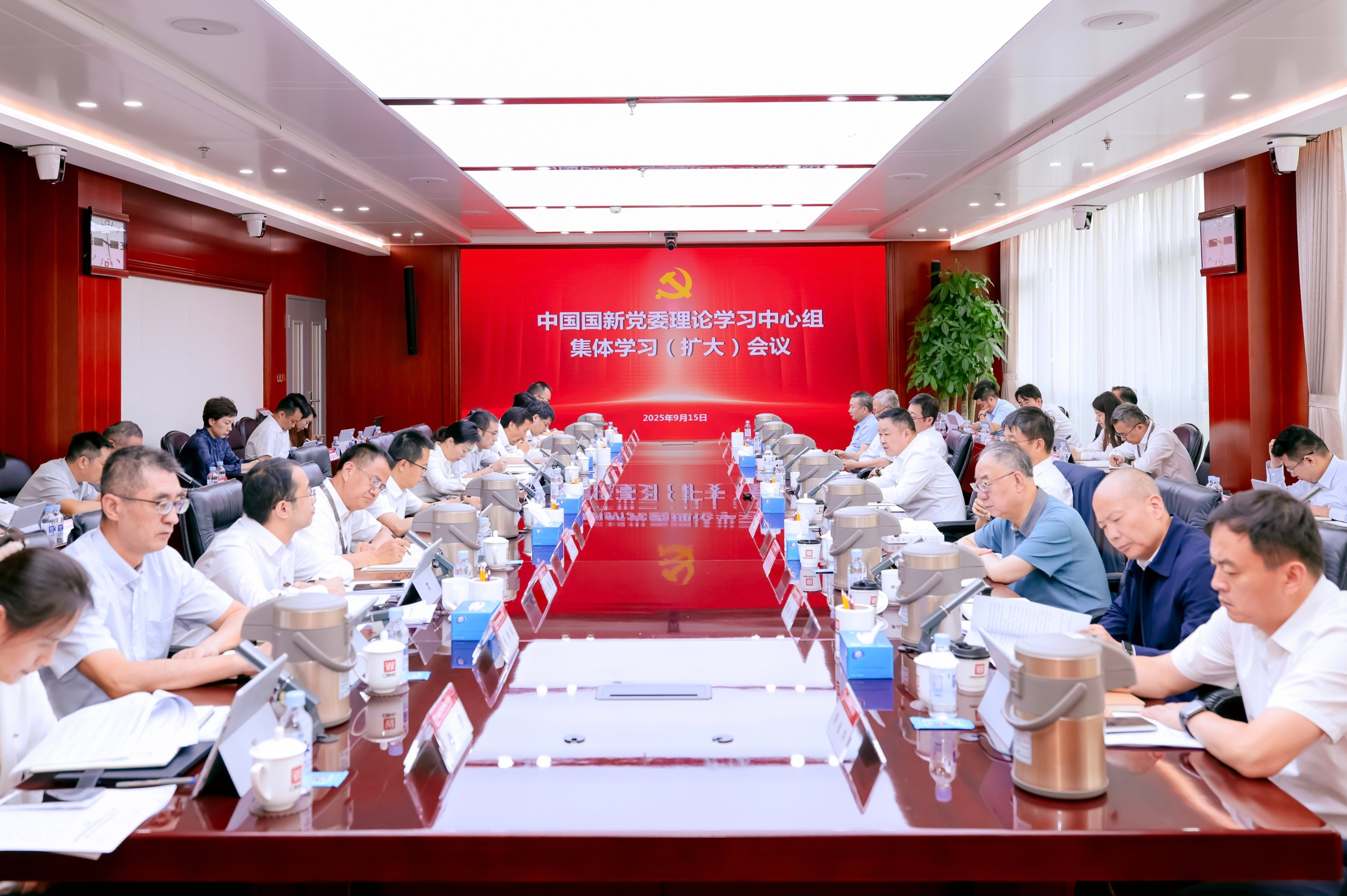 90a8fea86b814ea6a2cb3e5b053f6f52 90a8fea86b814ea6a2cb3e5b053f6f52