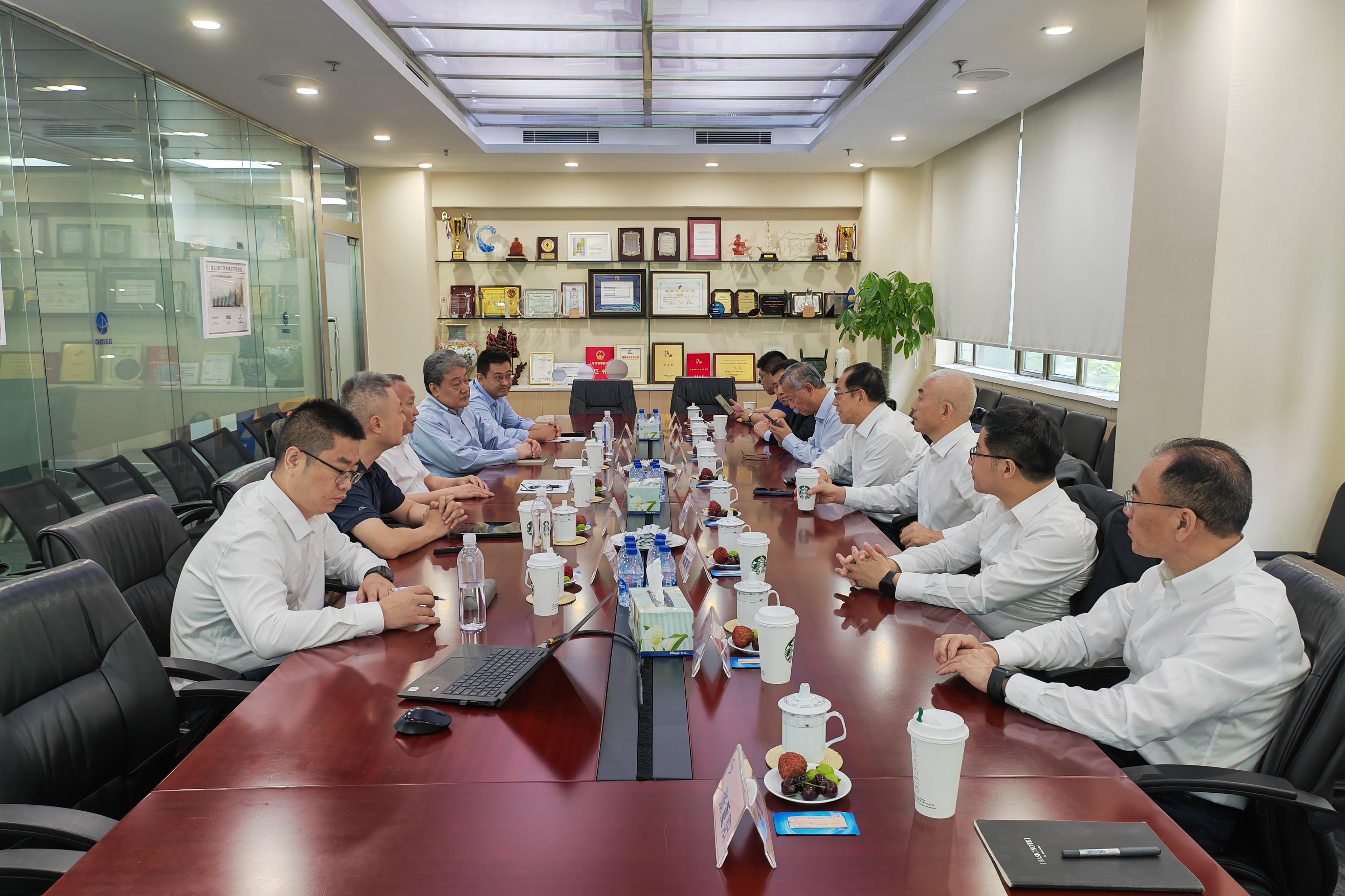 9387b30fbb3c4d93bdfb5407c9f2b9b4