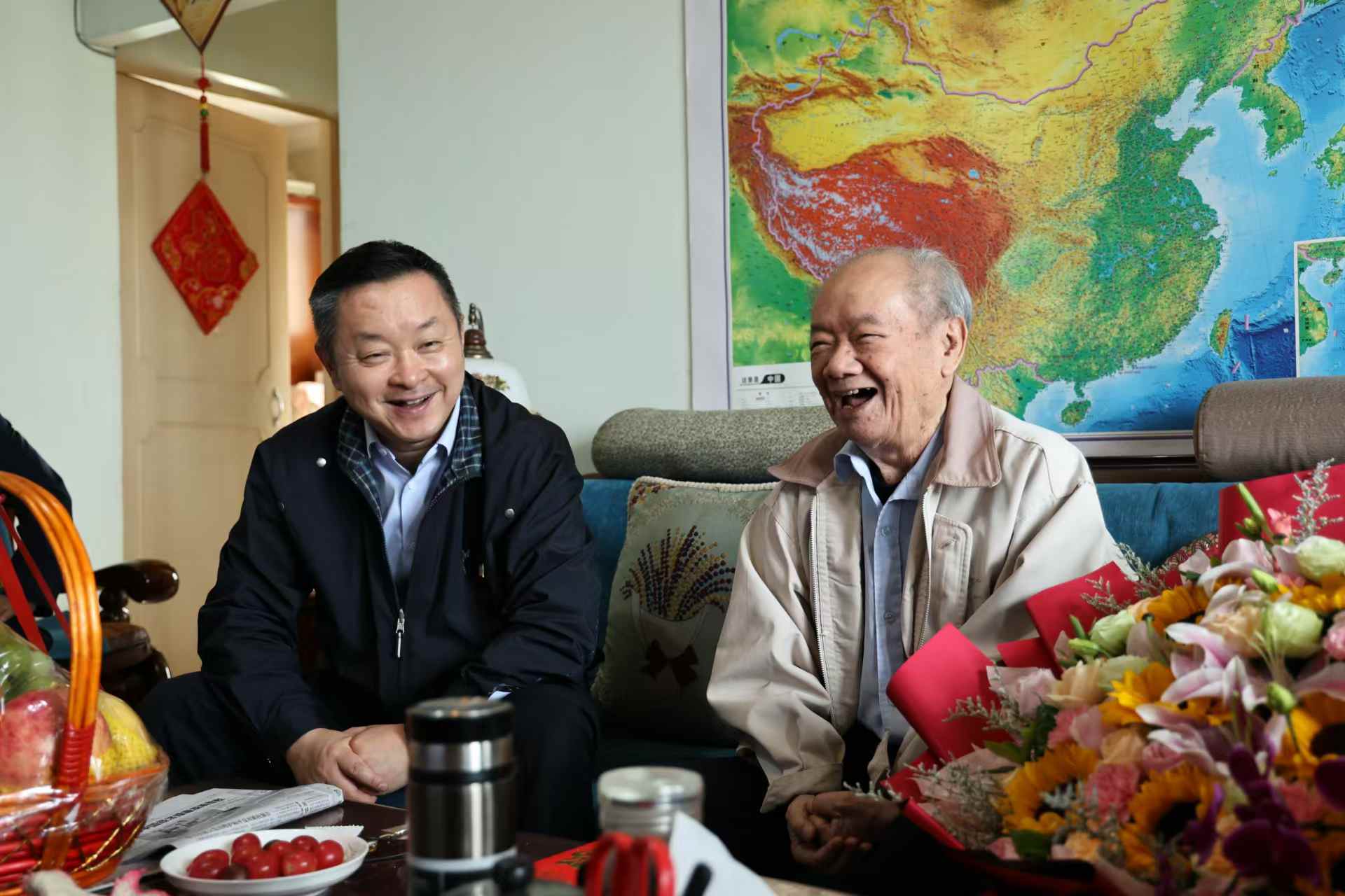 2742e4d52d9b46c7adee2c575a6e47da