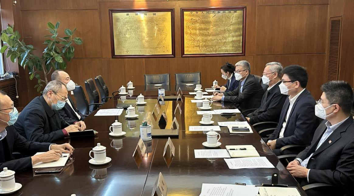 7fd2b71b9b7c4b16a7a6ad79e4157c1c