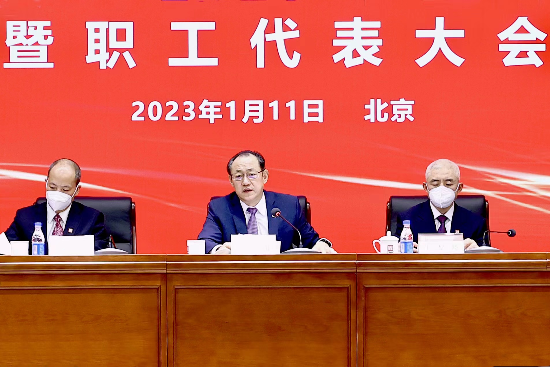 cead86882e3946fea03ec88ea769b195