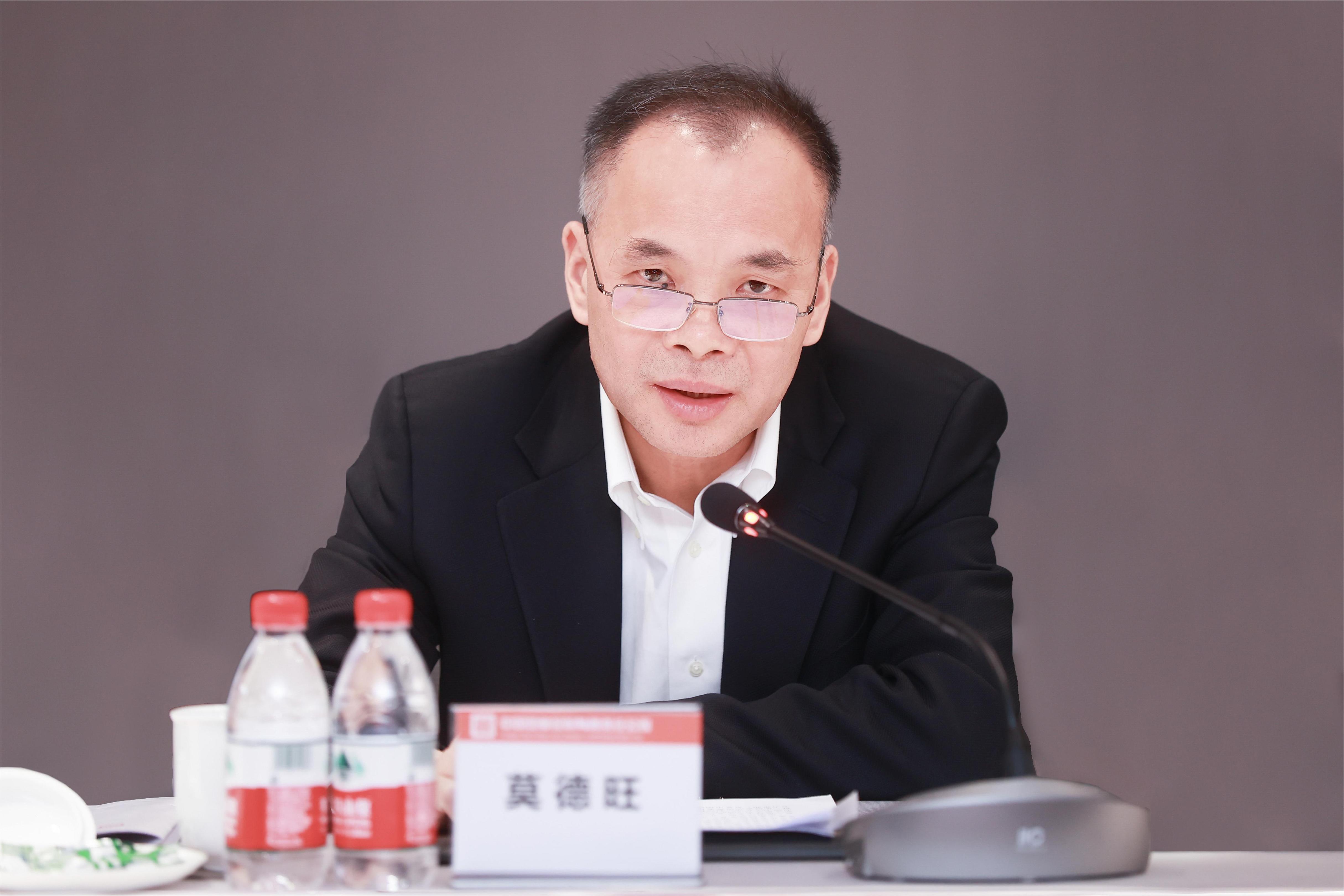 4efa5607d17e46d5ae04ecfe82863bb2 4efa5607d17e46d5ae04ecfe82863bb2