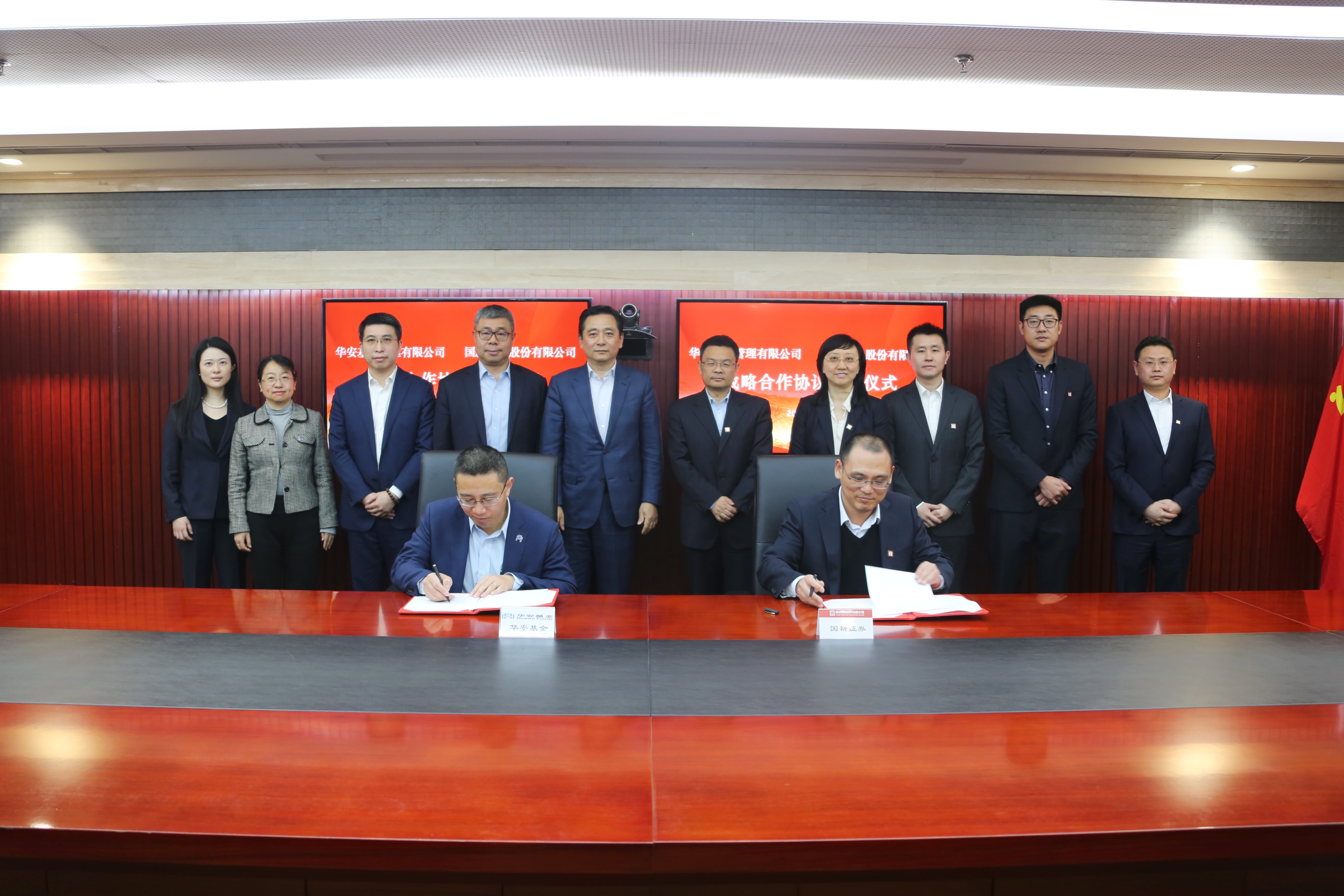 2dc8d0f15db64f4290f59da23bc48048