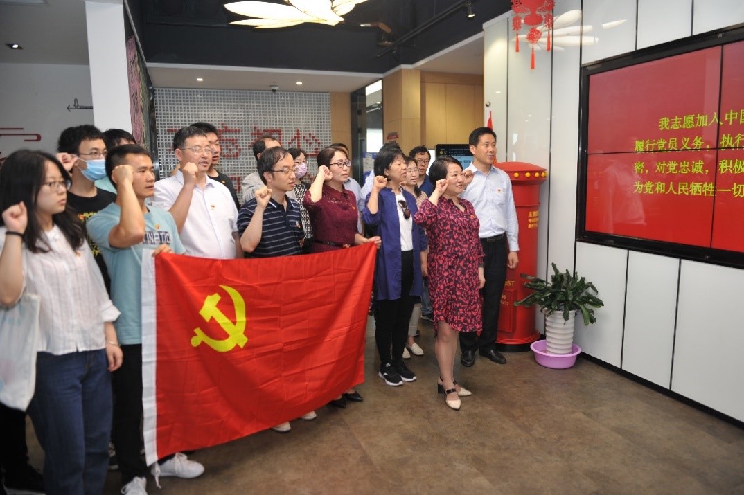 EMC�ױ���(�й�)�����ٷ���վ-EMC SPORTS